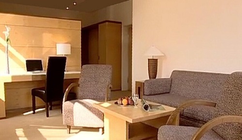 Habitación junior con 1 cama doble o 2 individuales