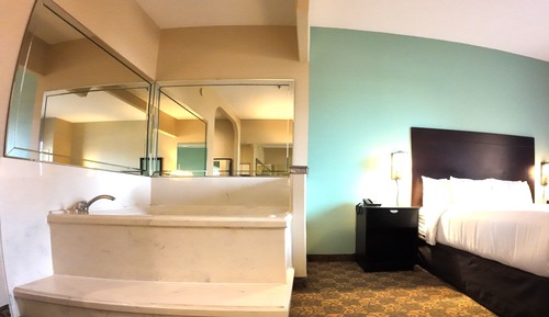 Suite, 1 cama de matrimonio grande, no fumadores, bañera de hidromasaje (Upgrade)