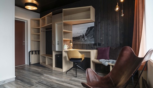 Habitación de diseño con 2 camas individuales