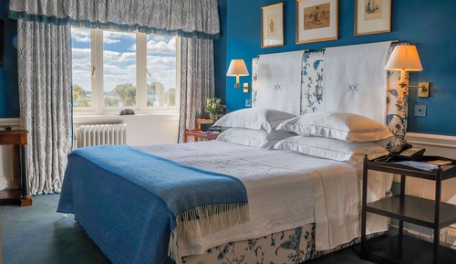 Intermediate Room, Lake View