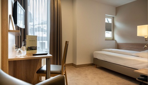 Superior Room, 1 Twin Bed, City View