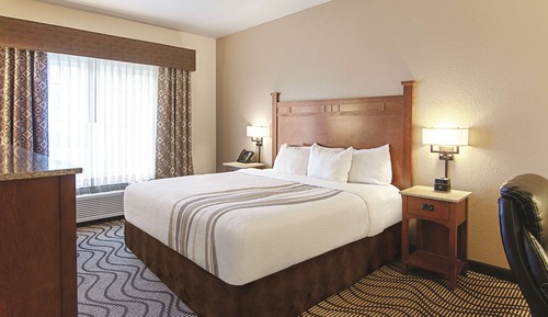 Habitación estándar, 1 cama de matrimonio grande, frigorífico y microondas, vistas al río