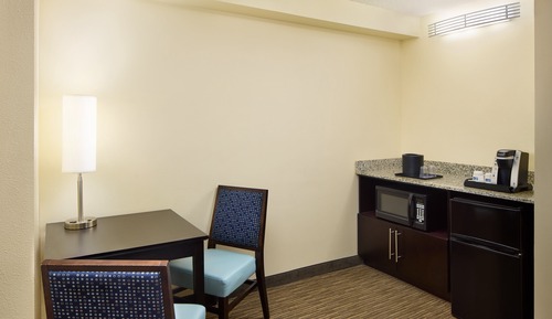 Suite, 1 cama de matrimonio grande, accesible para personas con discapacidad (Communications)