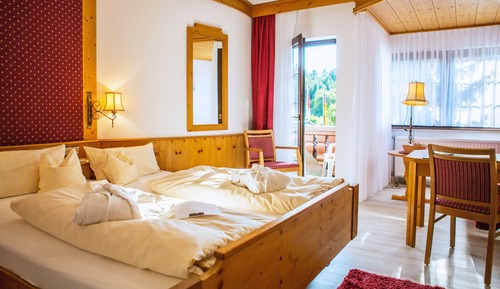 Habitación doble superior, 1 cama de matrimonio grande, balcón