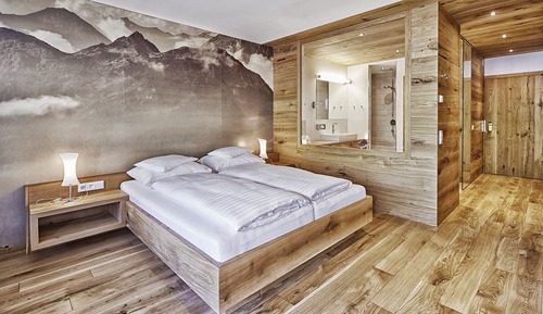 Habitación junior doble, balcón, vistas a la montaña