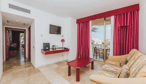 Suite (2 adultos y 1 niño)