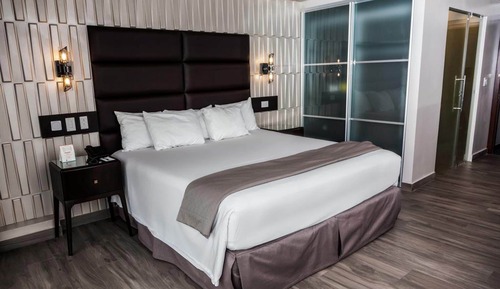 Habitación superior, 1 cama de matrimonio grande, vistas a la bahía