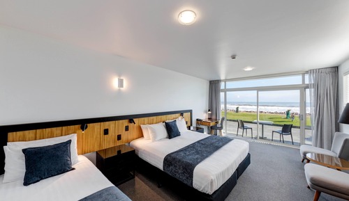 Habitación con 2 camas individuales, vistas al mar