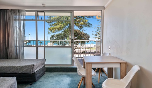 Habitación con 2 camas individuales, vistas al mar