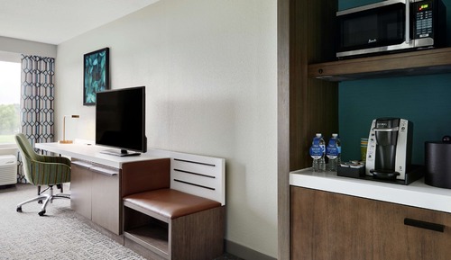 1 cama de matrimonio grande, accesible