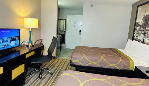 Standard, 2 Queen Size Beds