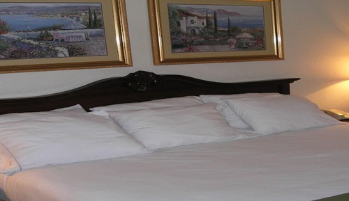 Habitación básica, 1 cama de matrimonio grande