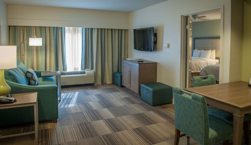 Suite, two queen beds, sofa bed, wet bar