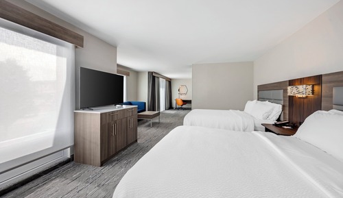 Estudio, varias camas