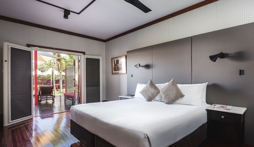 Estudio, acceso a la piscina