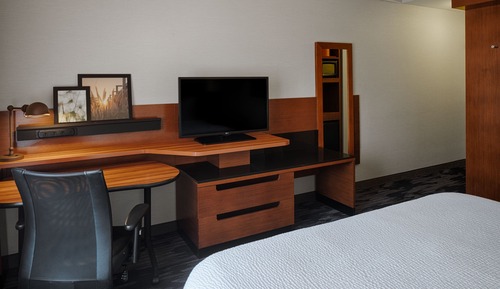 Habitación, 1 cama de matrimonio grande (Hearing Accessible)