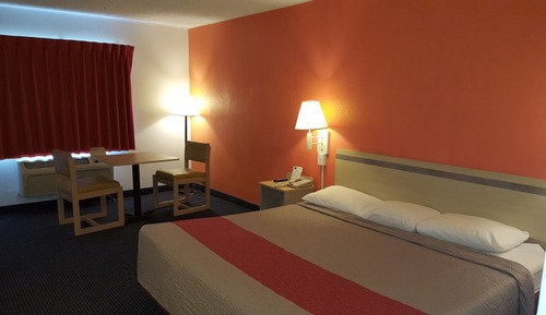 Habitación individual básica, 1 cama de matrimonio grande