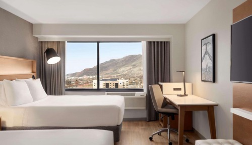 2 Queen Beds, Executive Lounge, Non Smoking