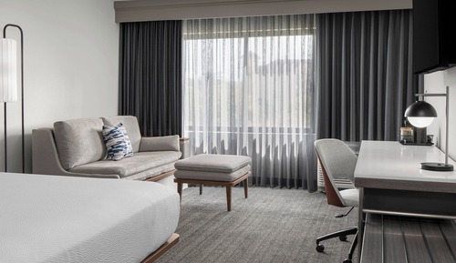 Habitación, 1 cama de matrimonio grande con sofá cama, no fumadores (Mobility Accessible, Tub)