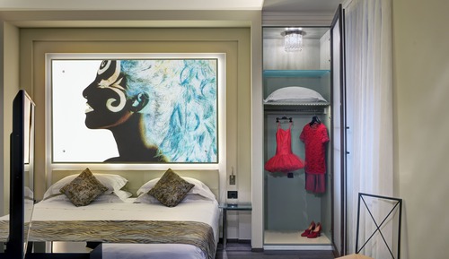 Apartamento de lujo, 1 cama de matrimonio con sofá cama, en edificio anexo