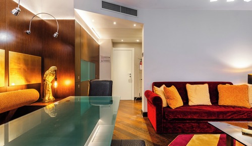 Estudio, 1 cama de matrimonio, en edificio anexo