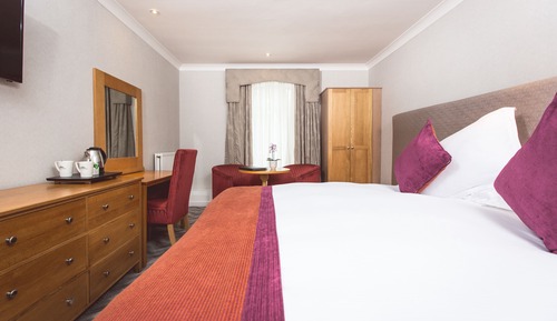 Habitación superior con 1 cama doble o 2 individuales