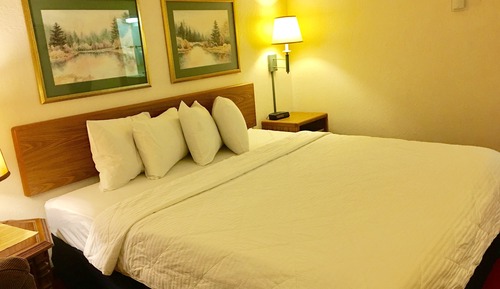 Estándar, matrimonial grande, no fumad.