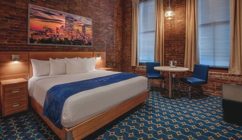 Habitación clásica, 1 cama de matrimonio grande, vistas a la ciudad