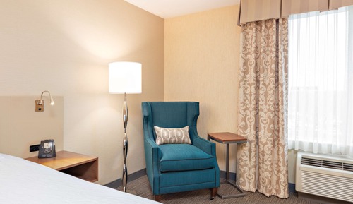 Habitación, 1 cama de matrimonio grande, accesible para personas con discapacidad (Roll-in Shower)