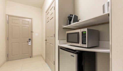 Suite, 2 camas de matrimonio, bañera accesible (Communications, Mobility)