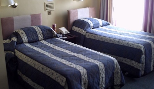 Habitación estándar con 2 camas individuales, baño privado