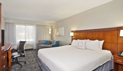 Habitación, 1 cama de matrimonio grande (Mobility Accessible, Tub)