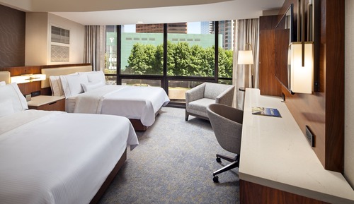 Habitación tradicional, 2 camas dobles, vistas a la ciudad