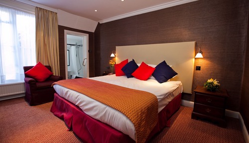 Habitación estándar doble, baño privado, vistas a la ciudad