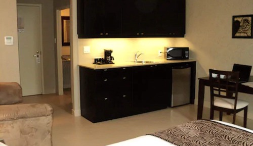 Suite, 1 cama de matrimonio, cocina básica