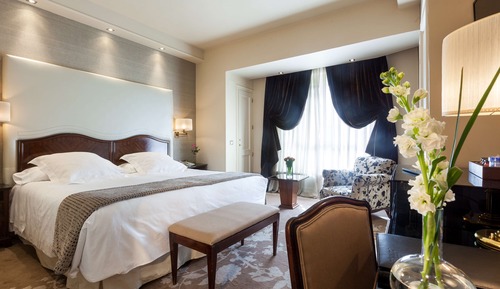 Superior Penthouse "The Wellington Club" Access