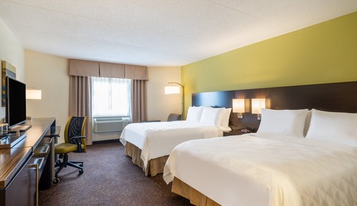 Habitación estándar, 2 camas de matrimonio (Communication Accessible)