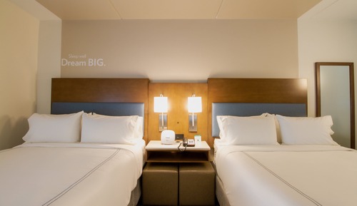 Habitación estándar, 2 camas de matrimonio (Communications)