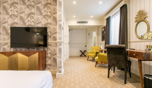 Suite estudio junior, 1 cama de matrimonio grande con sofá cama, no fumadores