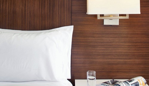 Habitación, 1 cama de matrimonio grande, en esquina (Mobility/Hearing Accessible, Tub)