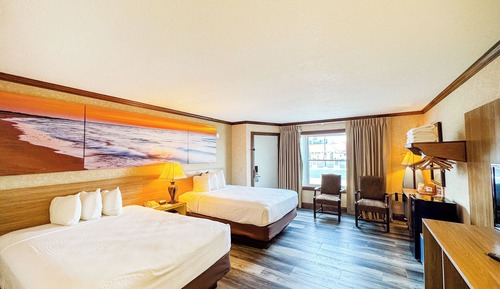 Habitación estándar, 2 camas de matrimonio, vistas al lago