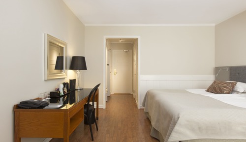 Habitación familiar, en edificio anexo (In a close by building-Lilla Hotellet)