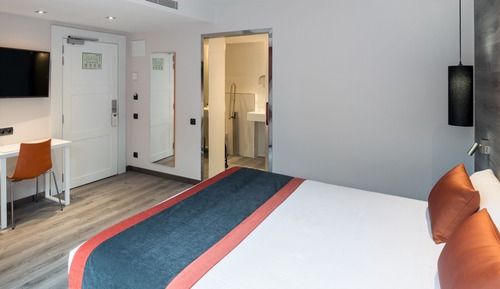 Habitación familiar (Premium, 2 Adults + 2 Children)