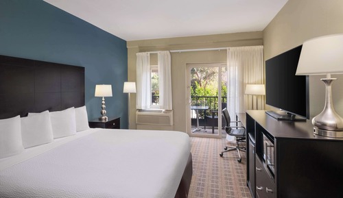 Habitación estándar, 1 cama de matrimonio grande, accesible para personas con discapacidad, balcón