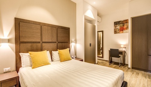 Habitación triple, en edificio anexo