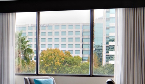 Habitación, 1 cama de matrimonio grande, no fumadores (Mobility/Hearing Accessible, Tub)