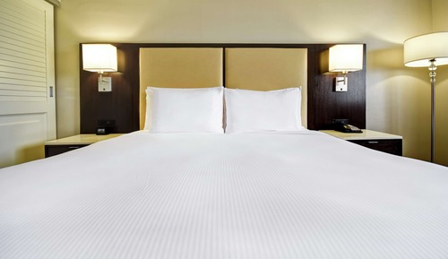 Habitación, 1 cama de matrimonio grande, patio