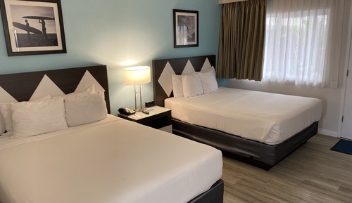 Habitación Deluxe, 2 camas de matrimonio, vistas a la piscina, junto a la piscina