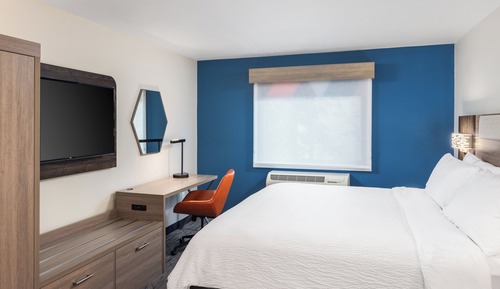 Habitación estándar, 1 cama de matrimonio grande, accesible en silla de ruedas (Roll-In Shower)