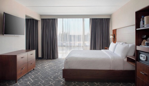 Suite junior, 1 cama de matrimonio grande, no fumadores (Mobility Accessible, Roll-In Shower)